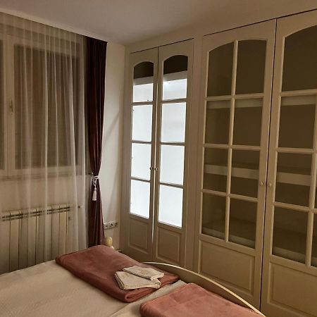 Appartamento Apartman Gold Maris Karlovac Esterno foto